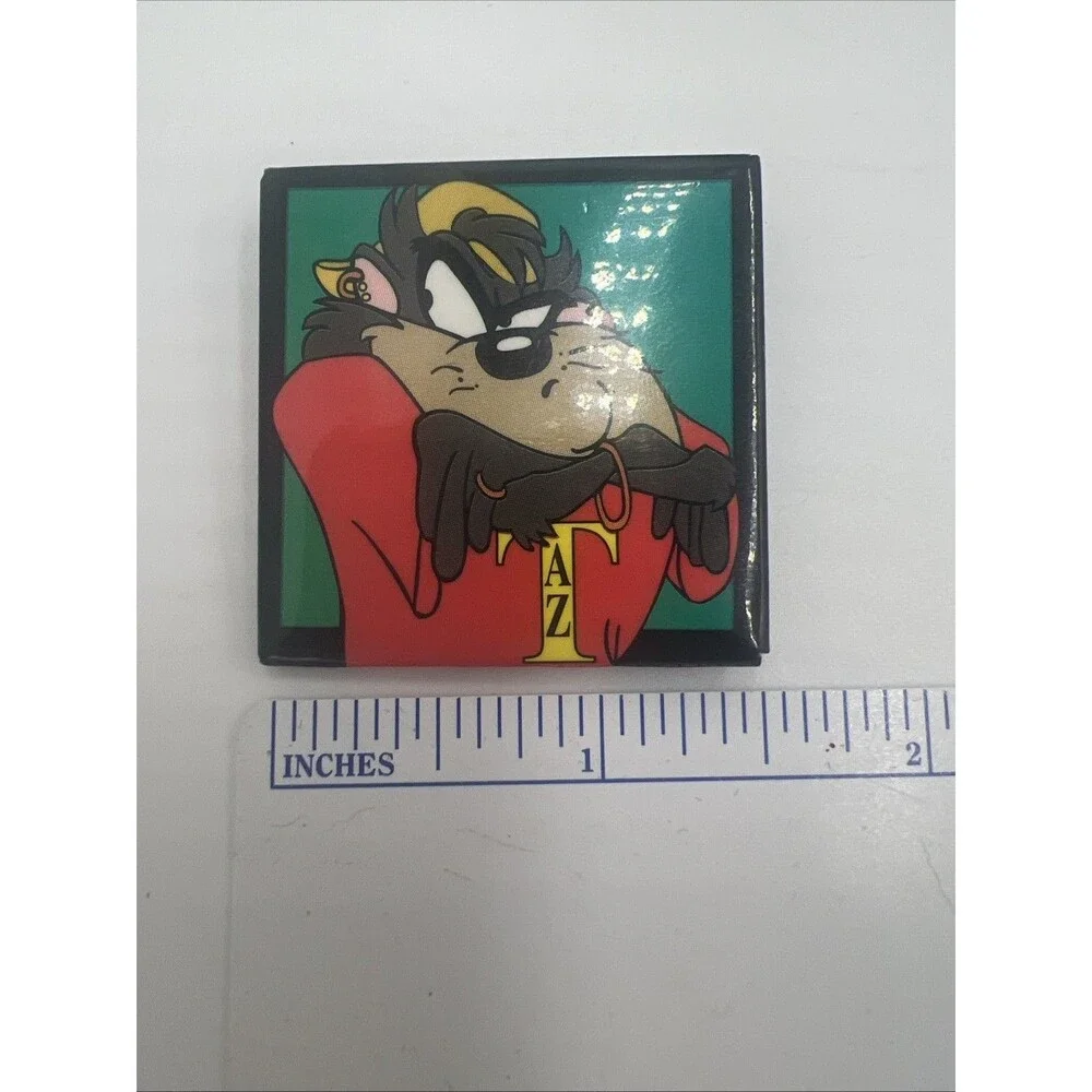 Vintage 1993 Looney Tunes Basketball Space Jam Pin Button Taz Warner Brothers